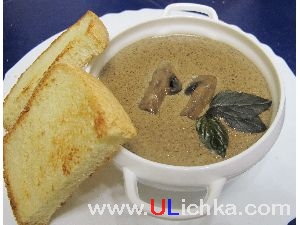 Супы. Крем-суп из шампиньонов и лесных грибов.
