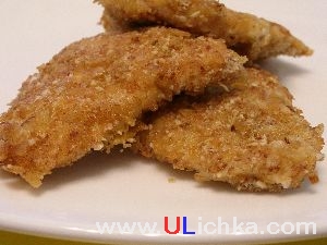 Poultry. Chicken fillet in almond crust.